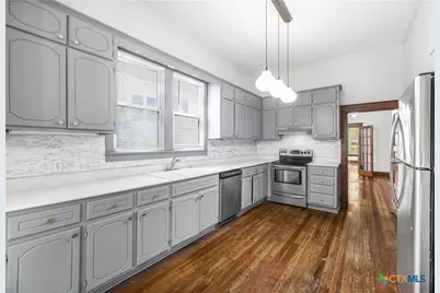 405 W Power Avenue, Victoria, TX 77901 - Photo 9