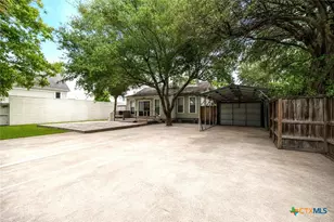 405 W Power Ave, Victoria, TX 77901 - Photo 19