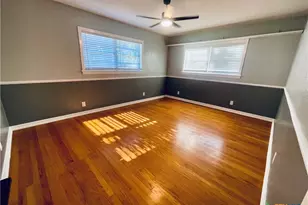 409 Yupon Ave, Victoria, TX 77901 - Photo 13