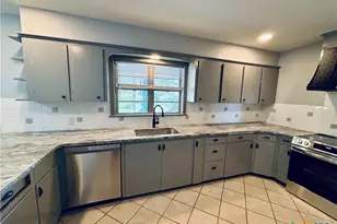 409 Yupon Ave, Victoria, TX 77901 - Photo 3
