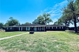 409 Yupon Ave, Victoria, TX 77901 - Photo 1