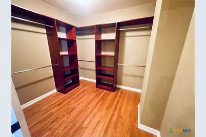 409 Yupon Avenue, Victoria, TX 77901 - Photo 11