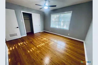 409 Yupon Avenue, Victoria, TX 77901 - Photo 17