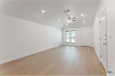 423 E Beeline Ln Lane, Harker Heights, TX 76548 - Photo 11