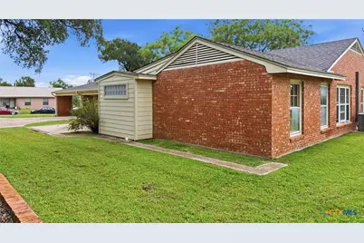 700 Park Street, Gatesville, TX 76528 - Photo 41