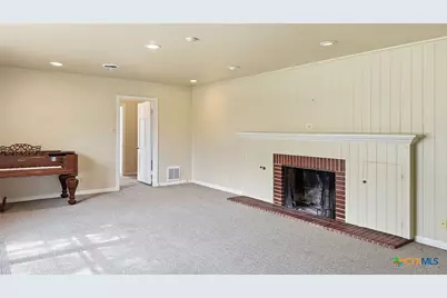 700 Park Street, Gatesville, TX 76528 - Photo 5
