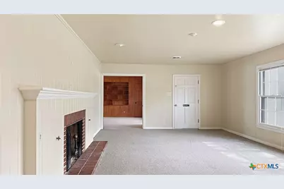 700 Park Street, Gatesville, TX 76528 - Photo 7