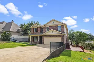 105 Juniper Ct, San Marcos, TX 78666 - Photo 3