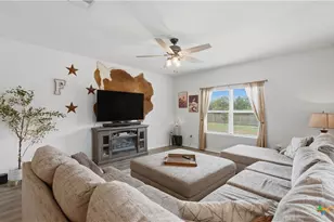 465 Fairy Duster Dr, New Braunfels, TX 78130 - Photo 7