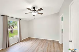105 Pioneer Home, Seguin, TX 78155 - Photo 17