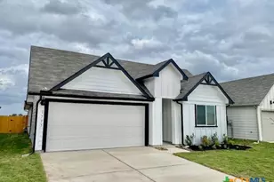 1733 James St, New Braunfels, TX 78130 - Photo 1