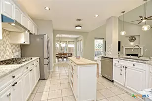 2203 Falkirk Dr, Round Rock, TX 78681 - Photo 15