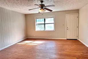 906 N LBJ Dr, San Marcos, TX 78666 - Photo 3