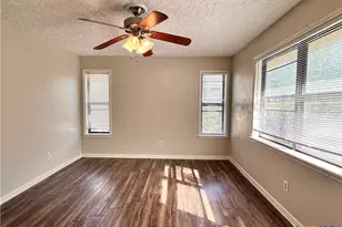 906 N LBJ Dr, San Marcos, TX 78666 - Photo 13