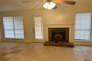 403 E Hogan Dr, Copperas Cove, TX 76522 - Photo 3