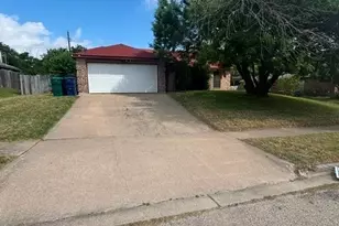 403 E Hogan Dr, Copperas Cove, TX 76522 - Photo 1