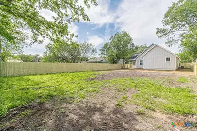 221 Roosevelt Drive, Seguin, TX 78155 - Photo 25