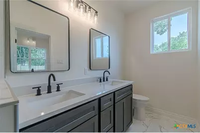 221 Roosevelt Drive, Seguin, TX 78155 - Photo 19