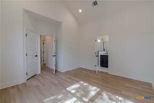 221 Roosevelt Dr, Seguin, TX 78155 - Photo 15