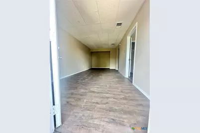 1010 Nelson, Yoakum, TX 77995 - Photo 11