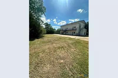 1010 Nelson, Yoakum, TX 77995 - Photo 1