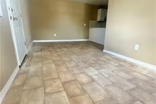 1010 Nelson, Yoakum, TX 77995 - Photo 7