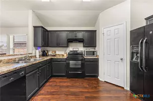 1302 Shim's Blvd, Killeen, TX 76543 - Photo 11