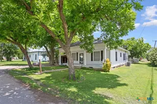 102 S Hogan St, Holland, TX 76534 - Photo 27