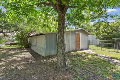 102 S Hogan Street, Holland, TX 76534 - Photo 25