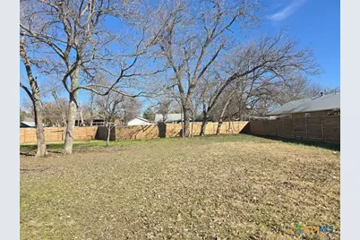 305-B Lexington Road, Elgin, TX 78621 - Photo 9