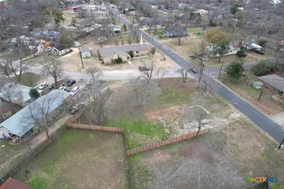 305-B Lexington Road, Elgin, TX 78621 - Photo 3