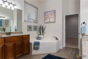 9715 Wind Gate Pkwy, San Antonio, TX 78254 - Photo 15