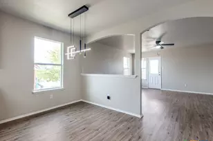 204 Pine Arbol, Buda, TX 78610 - Photo 7