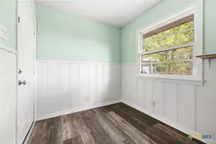 2215 N 9th St, Temple, TX 76501 - Photo 19