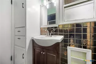 2215 N 9th St, Temple, TX 76501 - Photo 25