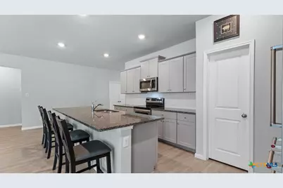 6138 Ballast Trail, New Braunfels, TX 78132 - Photo 3