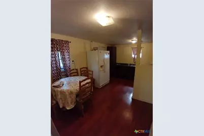 1108 NE Water Street, Victoria, TX 77901 - Photo 7