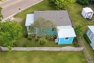 1108 NE Water St, Victoria, TX 77901 - Photo 13