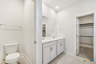 200 Barton Pt, San Antonio, TX 78108 - Photo 17