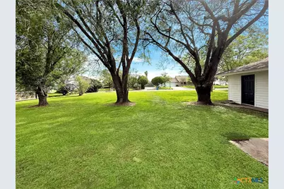 420 El Camino Real Street, Port Lavaca, TX 77979 - Photo 5