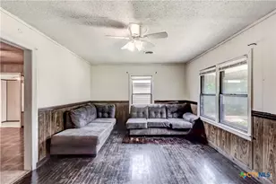 104 E Reagan Ave, Copperas Cove, TX 76522 - Photo 5