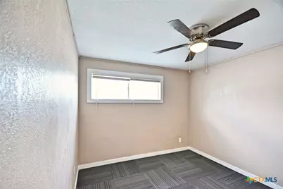 1111 N Walnut Avenue #305, New Braunfels, TX 78130 - Photo 3