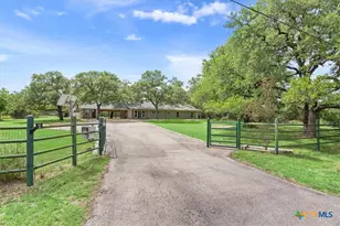 65 Cedar Trails Dr, Belton, TX 76513 - Photo 3