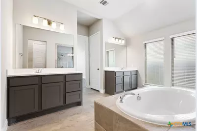 1952 Highland, Seguin, TX 78155 - Photo 13