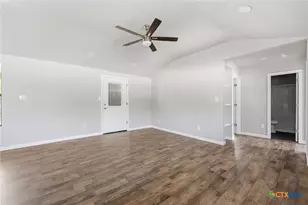507 Bliss Ln, San Marcos, TX 78666 - Photo 7