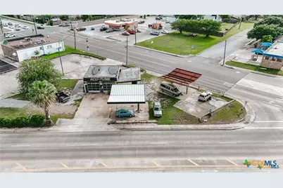 911 Sam Houston Drive, Victoria, TX 77901 - Photo 5