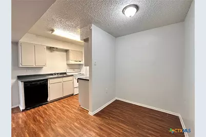 1706 N Interstate 35 #11, San Marcos, TX 78666 - Photo 5