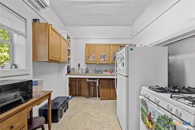 527 W San Antonio Street #7, San Marcos, TX 78666 - Photo 7