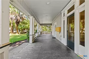 527 W San Antonio St, San Marcos, TX 78666 - Photo 5