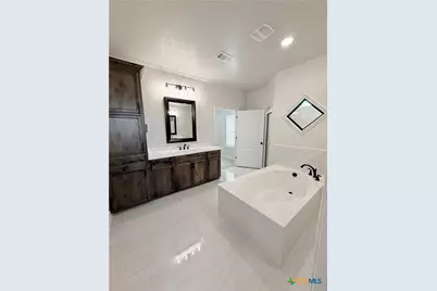 8002 Kelly Herring Lane, Killeen, TX 76542 - Photo 11